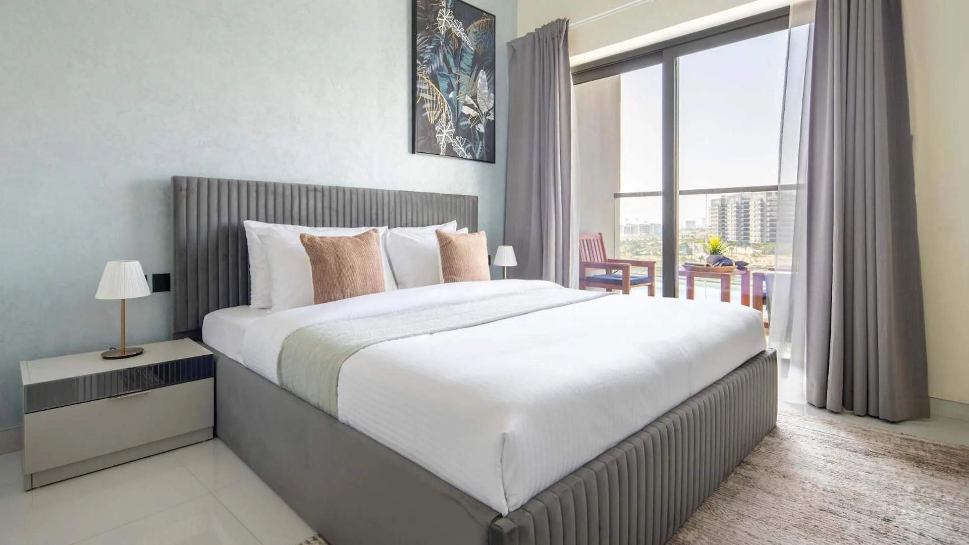 Frank Porter - Wavez Residence Dubai 0*,  Emirati Arabi Uniti