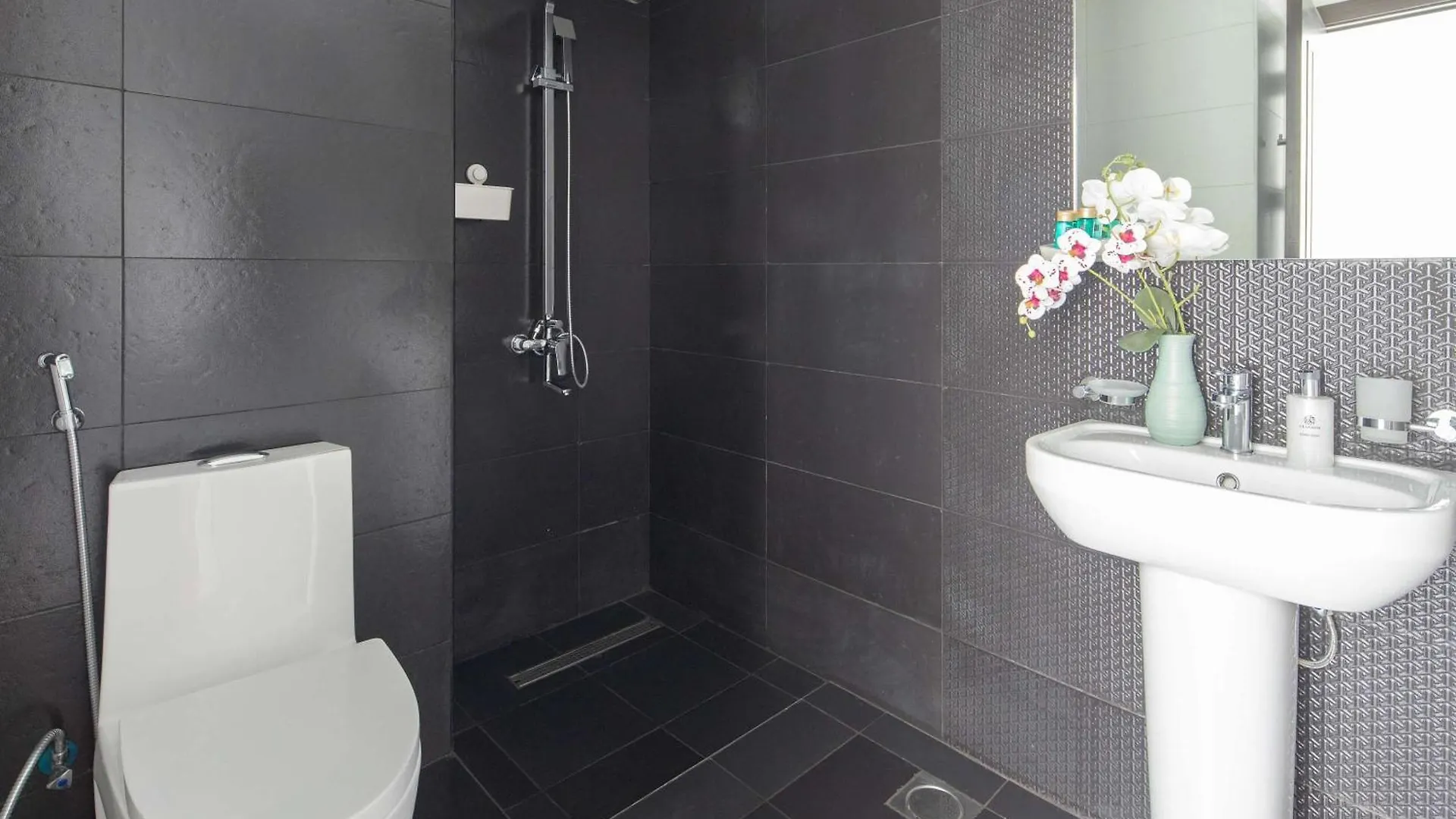 Apartment Frank Porter - Wavez Residence Dubai
