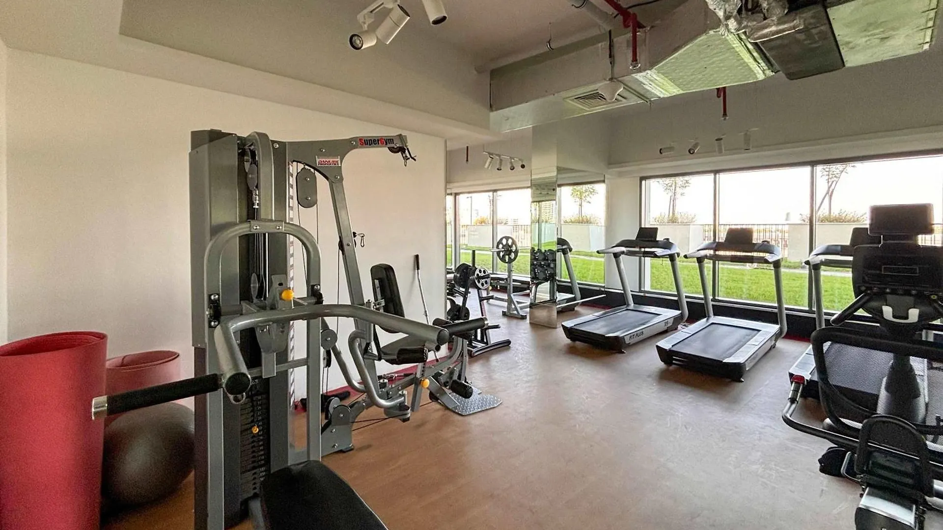 Frank Porter - Wavez Residence Dubai 0*,  United Arab Emirates