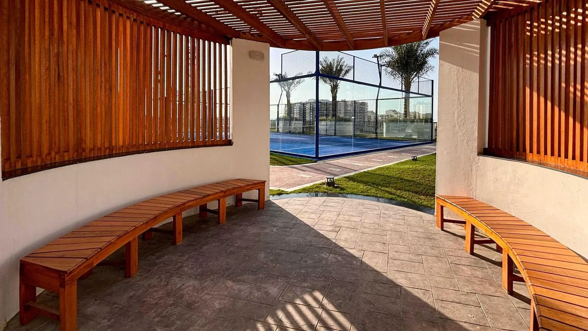 Apartment Frank Porter - Wavez Residence Dubai United Arab Emirates
