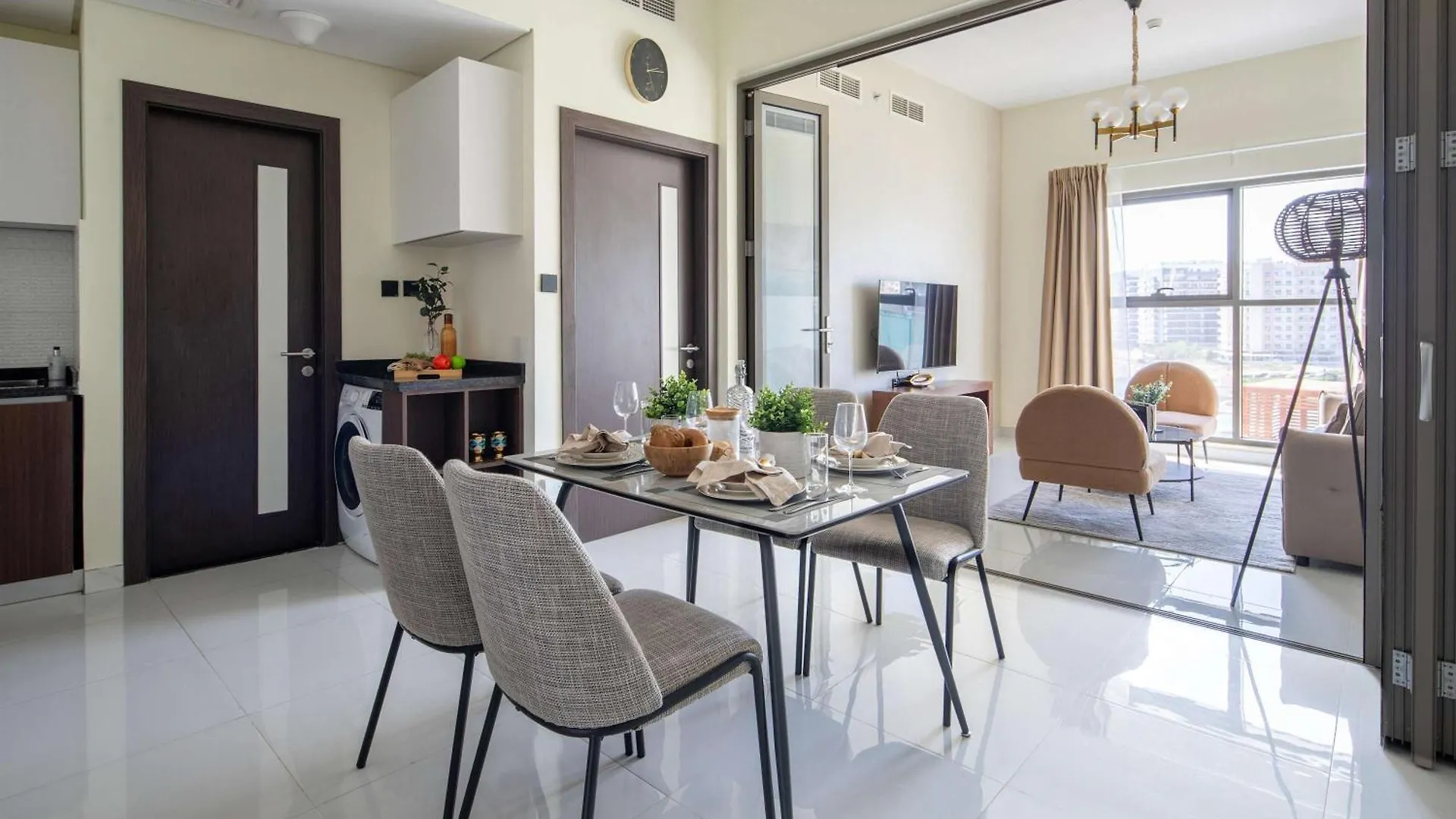 Apartment Frank Porter - Wavez Residence Dubai